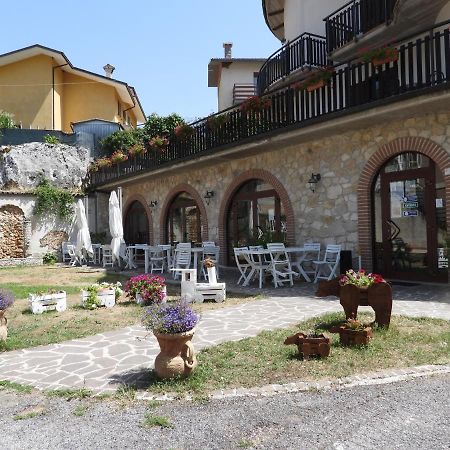 B&B La Tana Dell'Orso Villalago エクステリア 写真