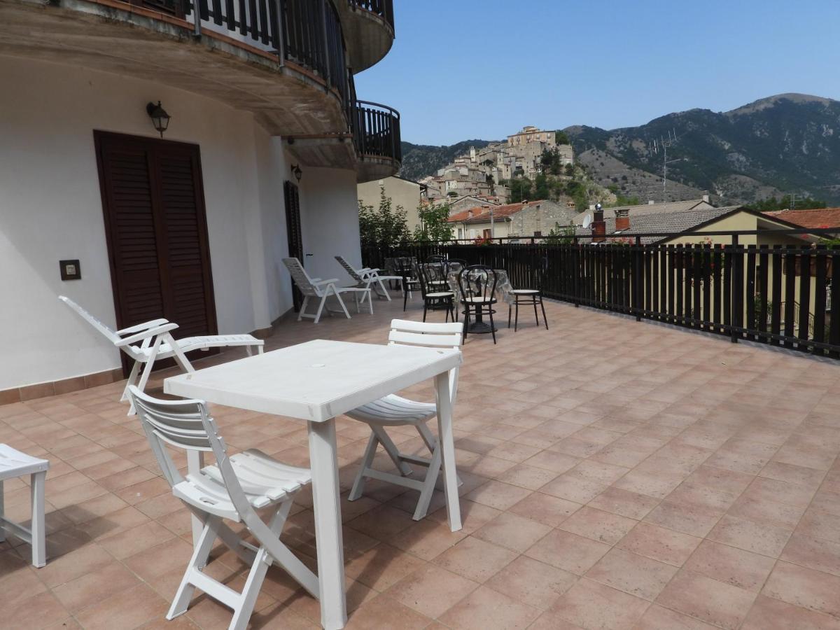 B&B La Tana Dell'Orso Villalago エクステリア 写真