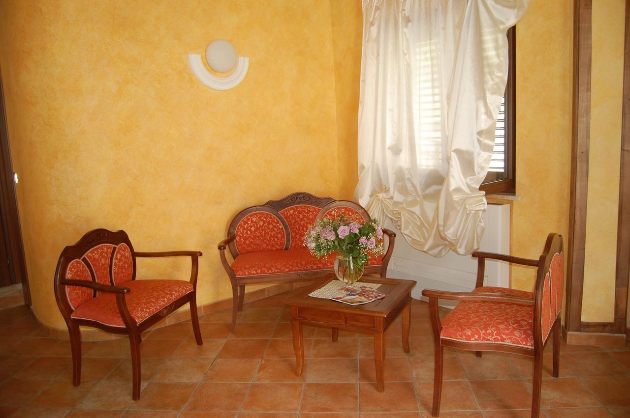 B&B La Tana Dell'Orso Villalago エクステリア 写真