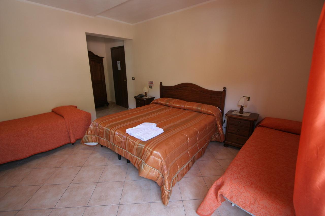 B&B La Tana Dell'Orso Villalago エクステリア 写真