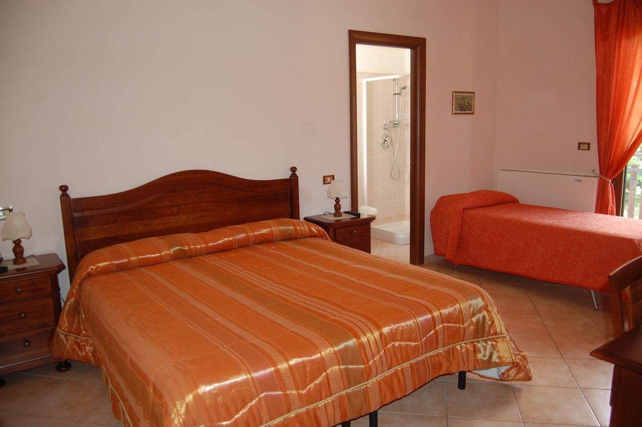 B&B La Tana Dell'Orso Villalago エクステリア 写真