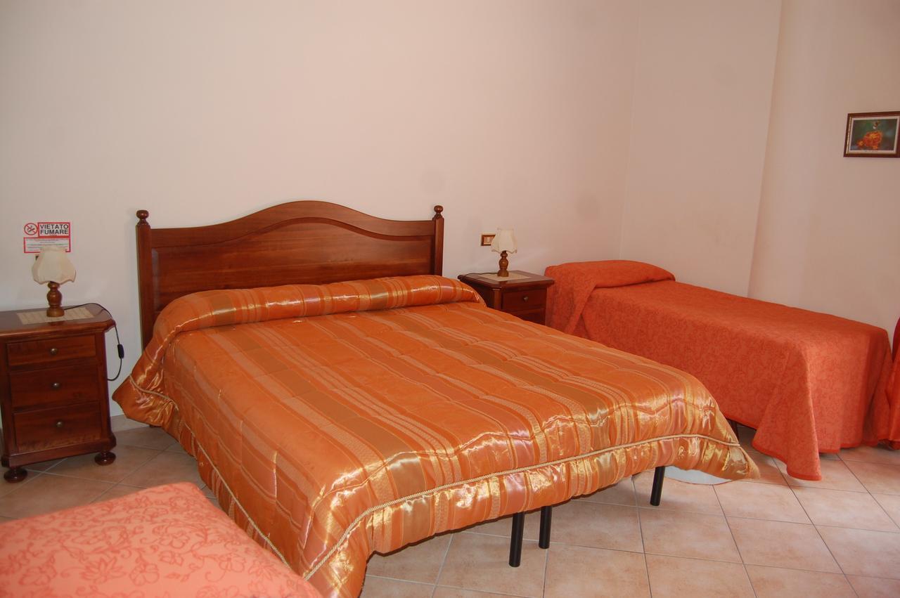 B&B La Tana Dell'Orso Villalago エクステリア 写真